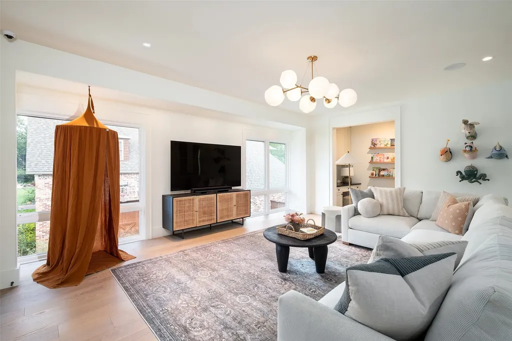 6114 Tulip Lane Dallas TX 75230