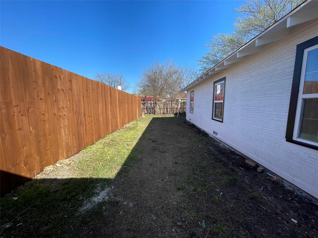 1305 Hobson Avenue Mckinney TX 75069