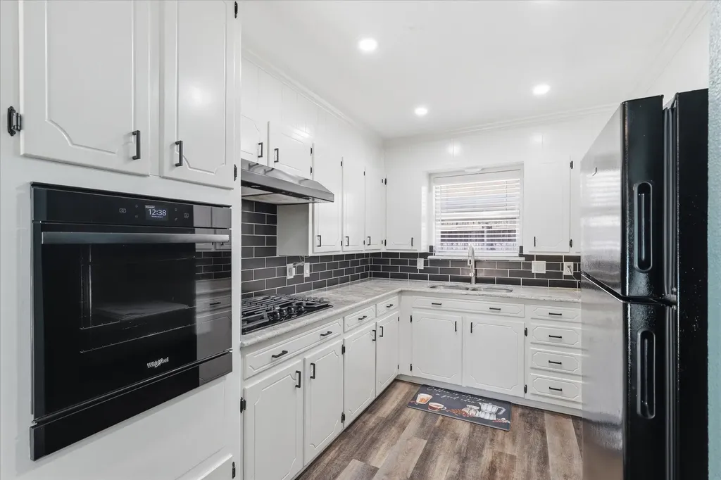 2237 Shady Brook Drive Bedford TX 76021