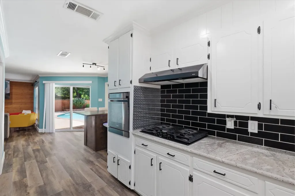 2237 Shady Brook Drive Bedford TX 76021