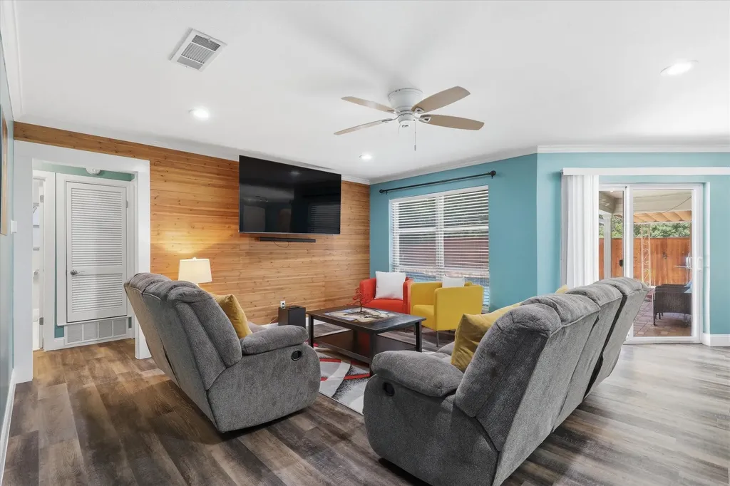2237 Shady Brook Drive Bedford TX 76021