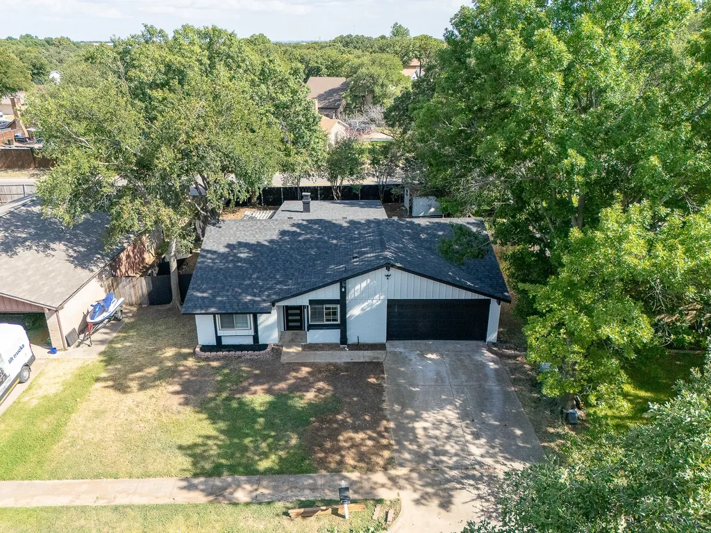2912 White Oak Lane Bedford TX 76021