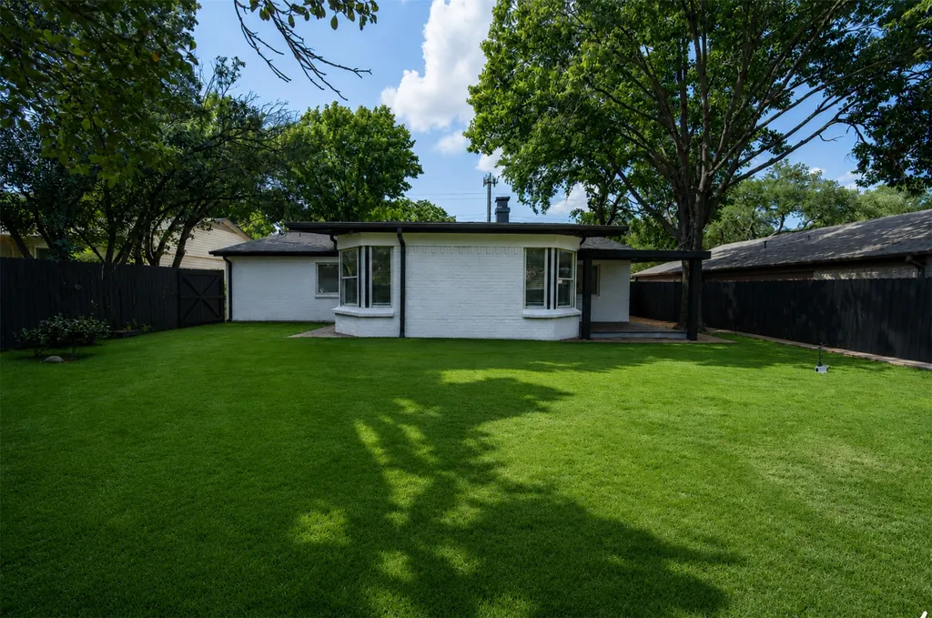 2912 White Oak Lane Bedford TX 76021