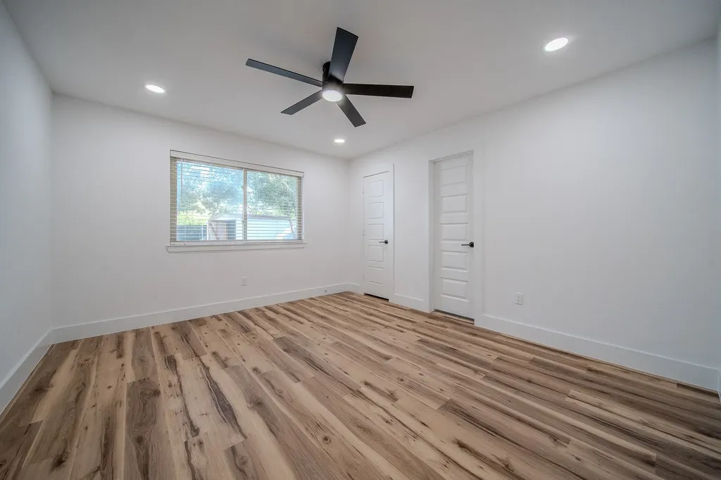 2912 White Oak Lane Bedford TX 76021