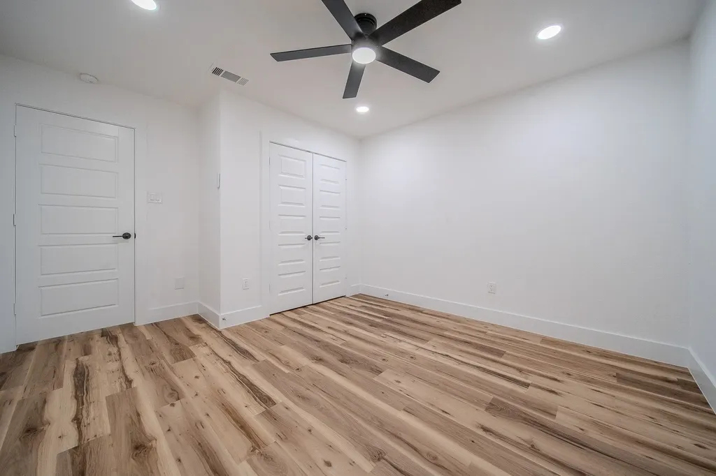 2912 White Oak Lane Bedford TX 76021