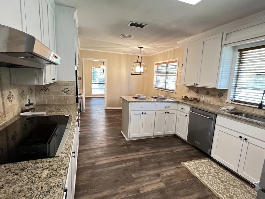 800 Western Hills Drive Sherman TX 75092