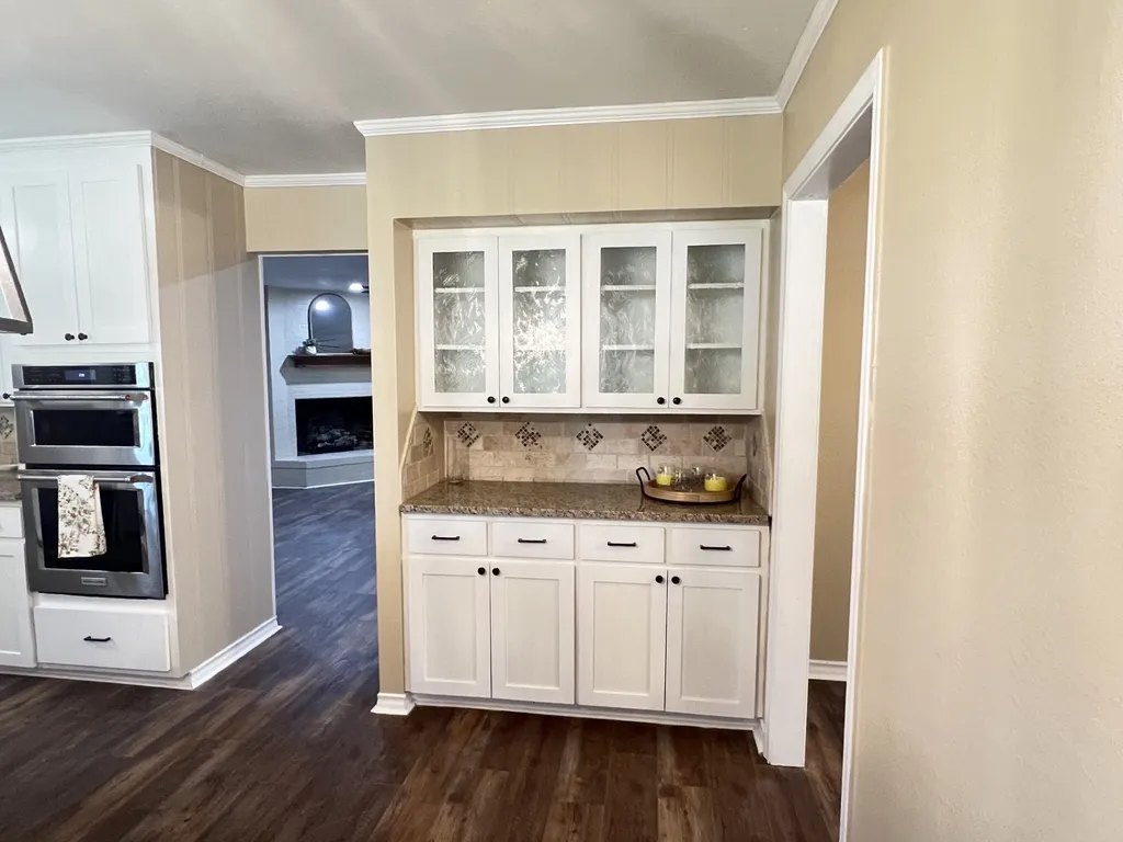 800 Western Hills Drive Sherman TX 75092