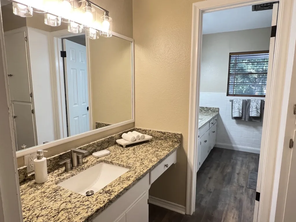 800 Western Hills Drive Sherman TX 75092