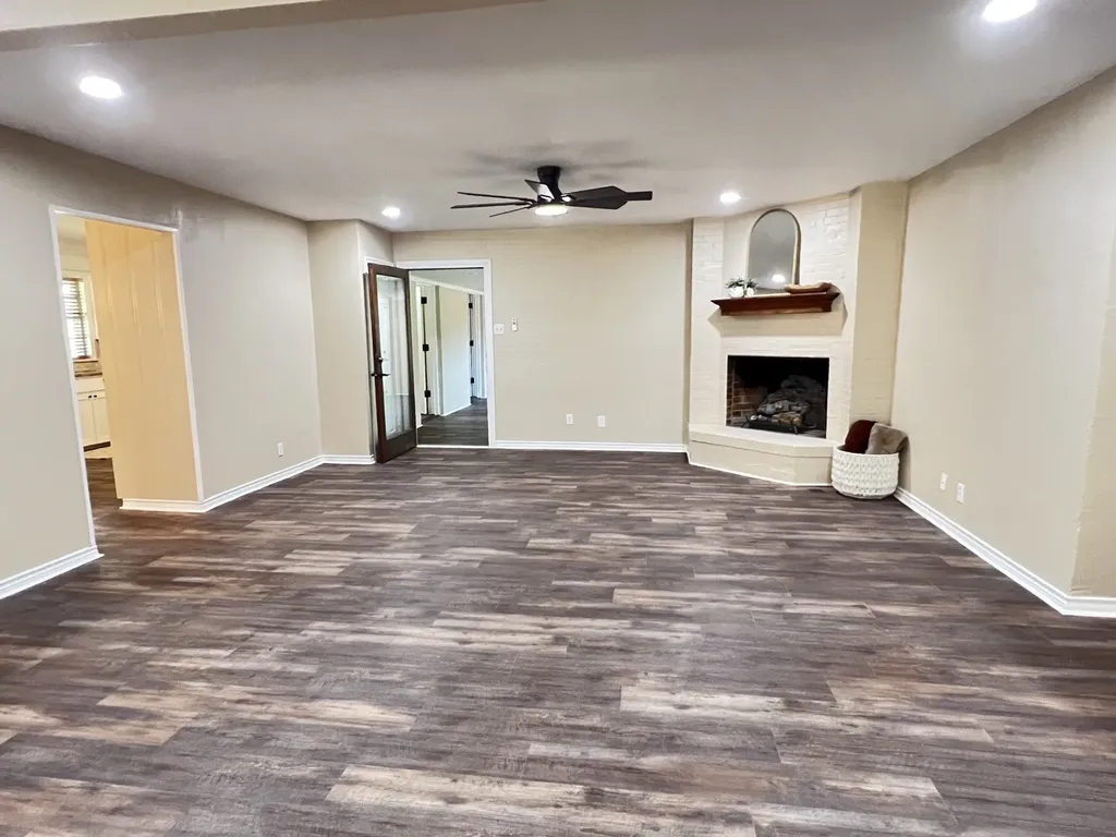 800 Western Hills Drive Sherman TX 75092