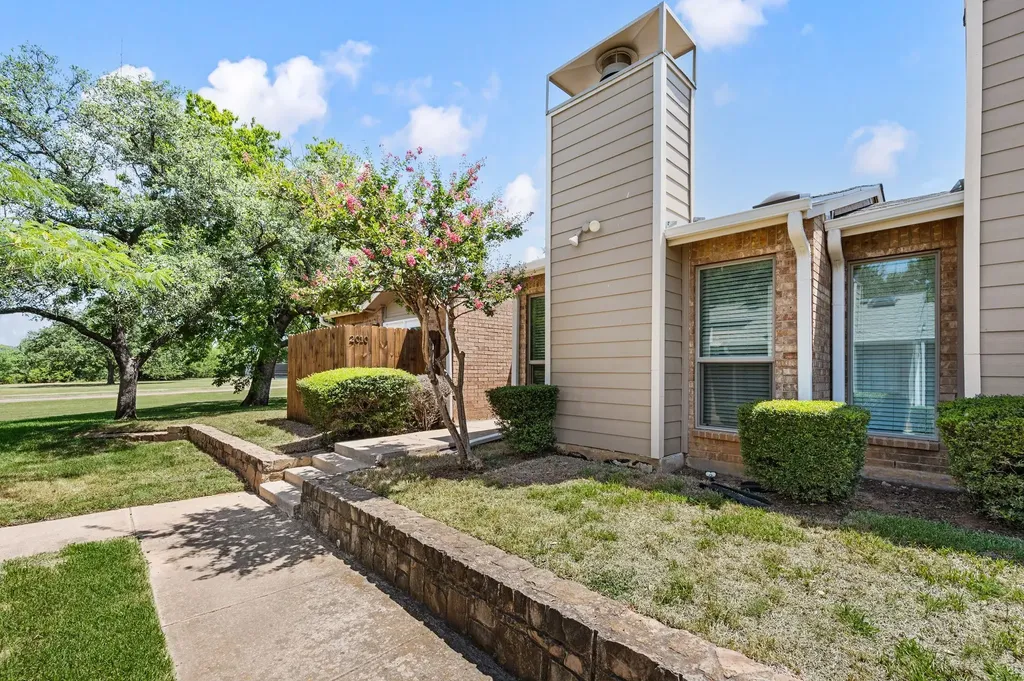 2010 Cottage Oak Lane Colleyville TX 76034