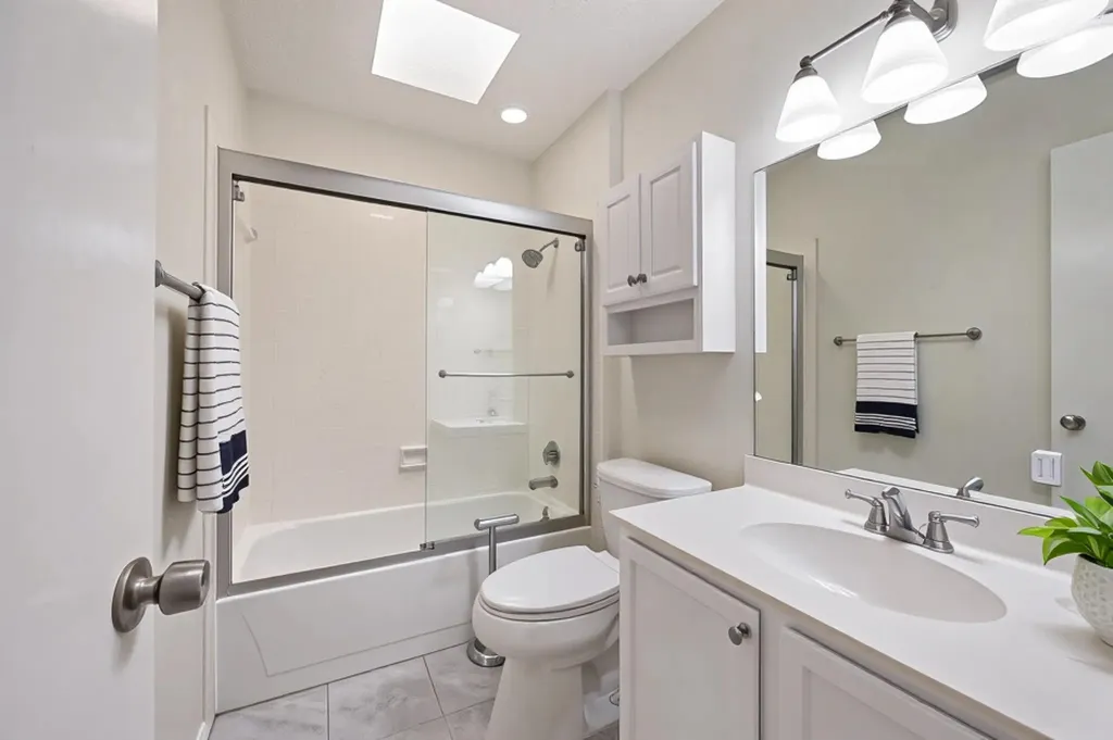2010 Cottage Oak Lane Colleyville TX 76034