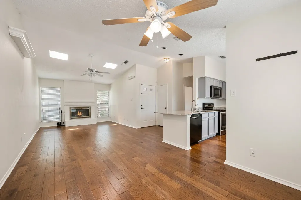 2010 Cottage Oak Lane Colleyville TX 76034