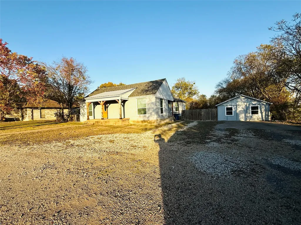632 Peggs Street Desoto TX 75115