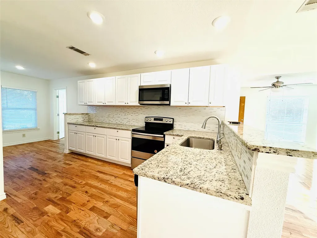 632 Peggs Street Desoto TX 75115
