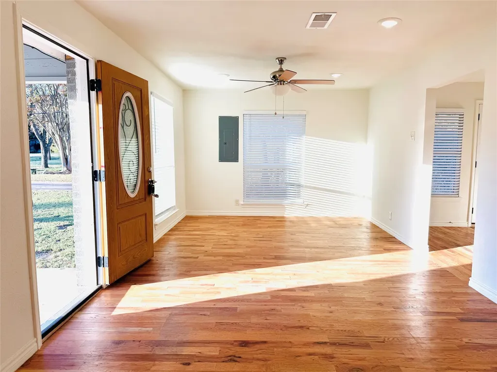 632 Peggs Street Desoto TX 75115
