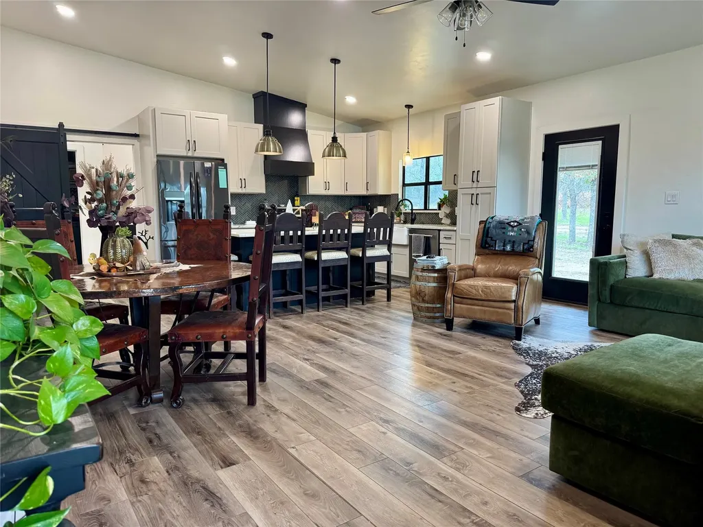 800 Private Road 1485 Hico TX 76457