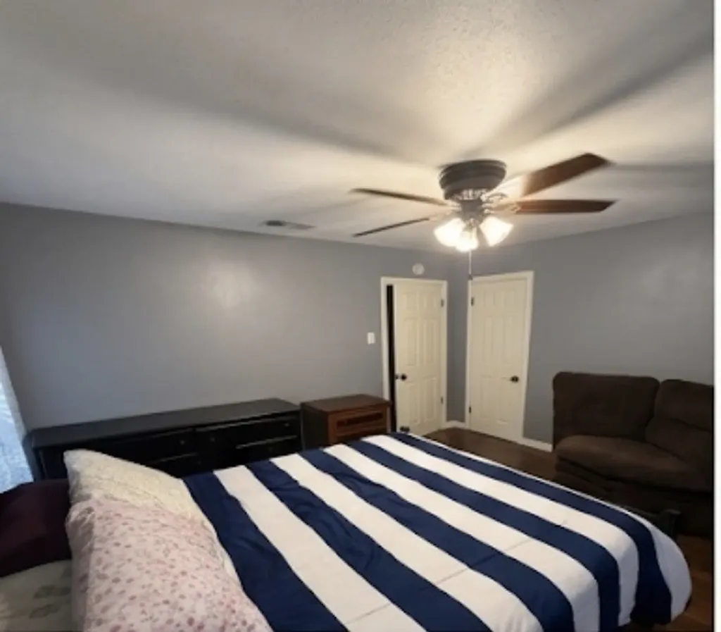 1642 Ash Street Grand Prairie TX 75050