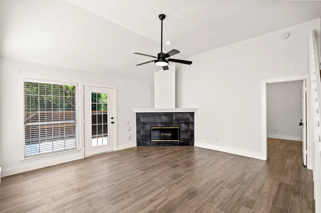 381 Arbor Lane Euless TX 76039