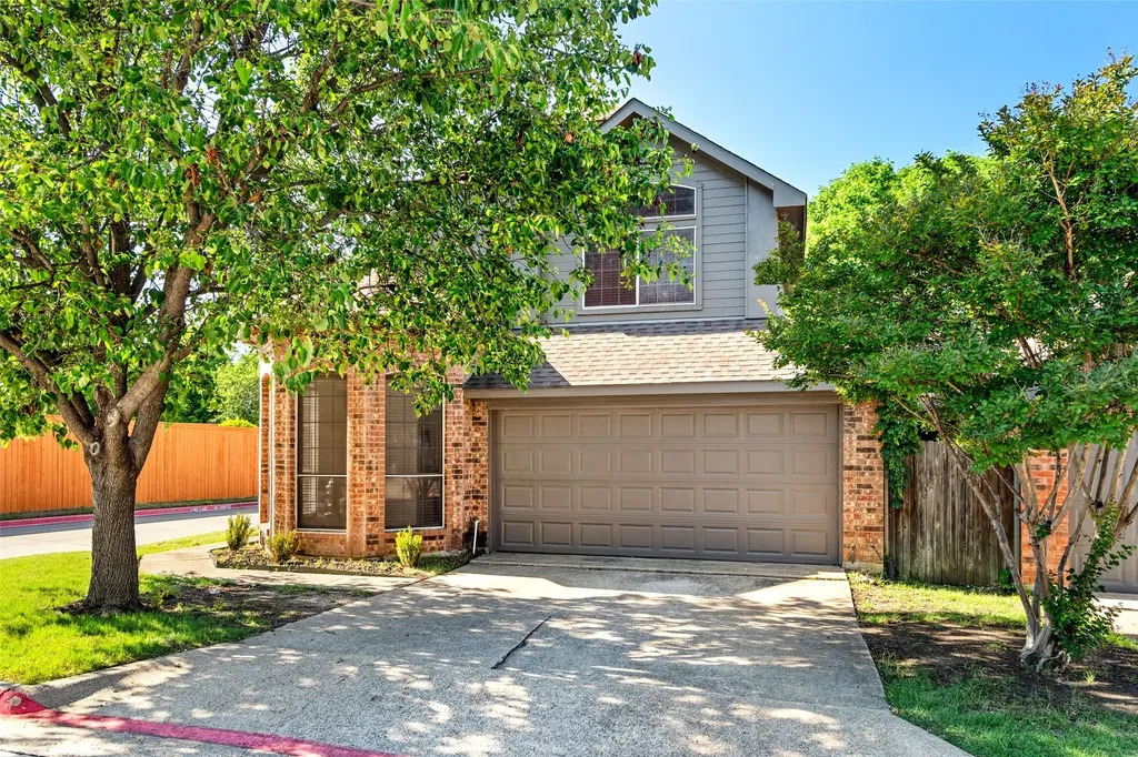 381 Arbor Lane Euless TX 76039
