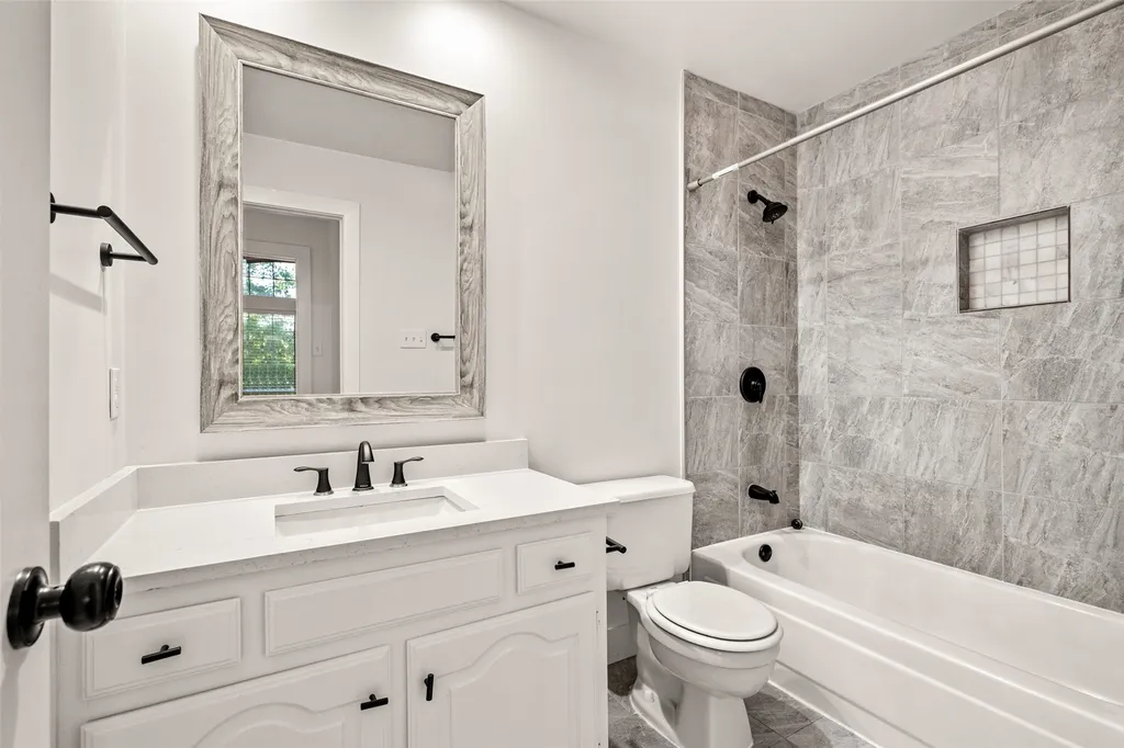 381 Arbor Lane Euless TX 76039