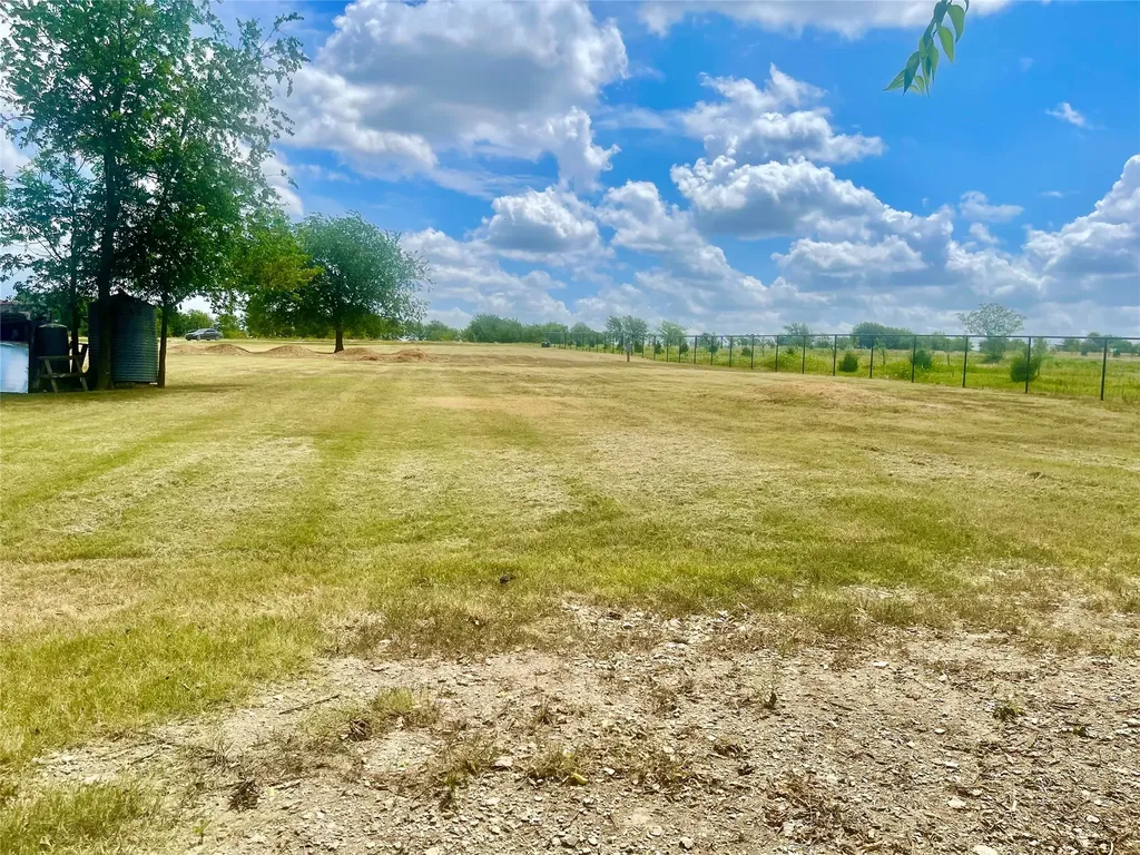 223 Longview Creek Trail Itasca TX 76055