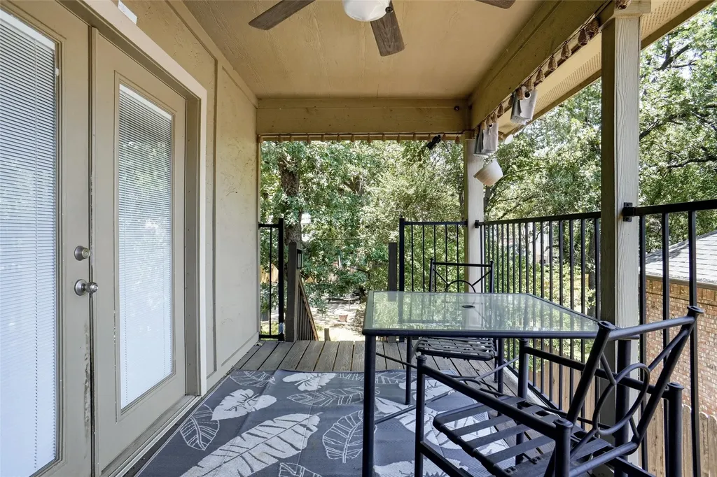 6813 Parkwood Drive North Richland Hills TX 76182