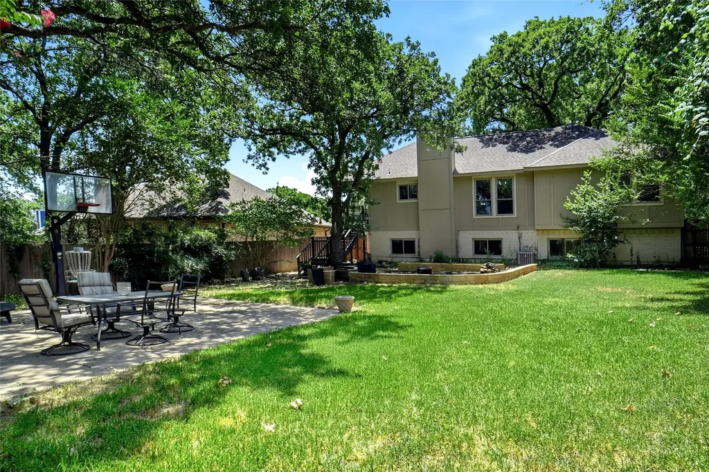 6813 Parkwood Drive North Richland Hills TX 76182