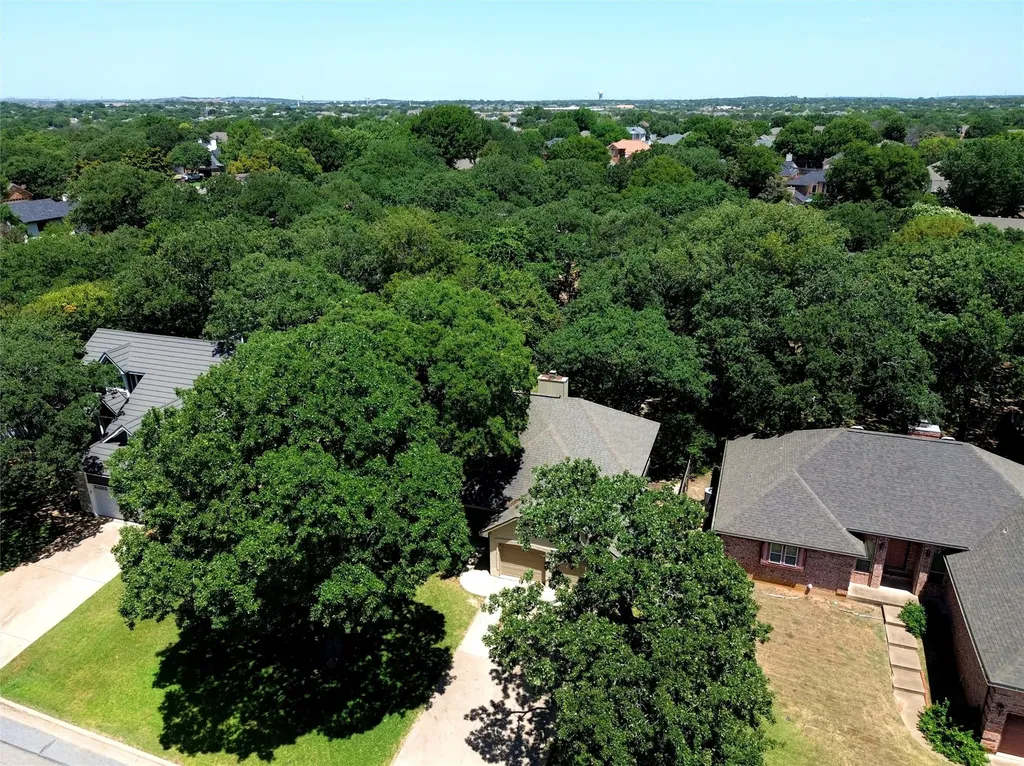 6813 Parkwood Drive North Richland Hills TX 76182