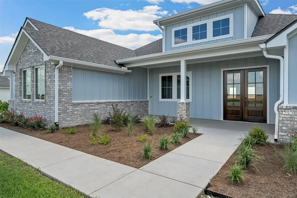 1025 Galaxy Woodway TX 76712