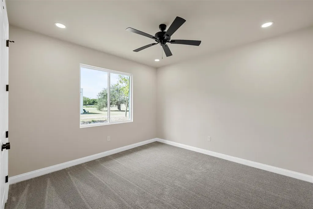 1025 Galaxy Woodway TX 76712
