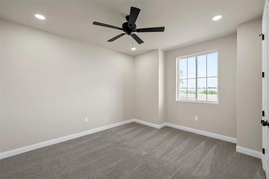 1025 Galaxy Woodway TX 76712