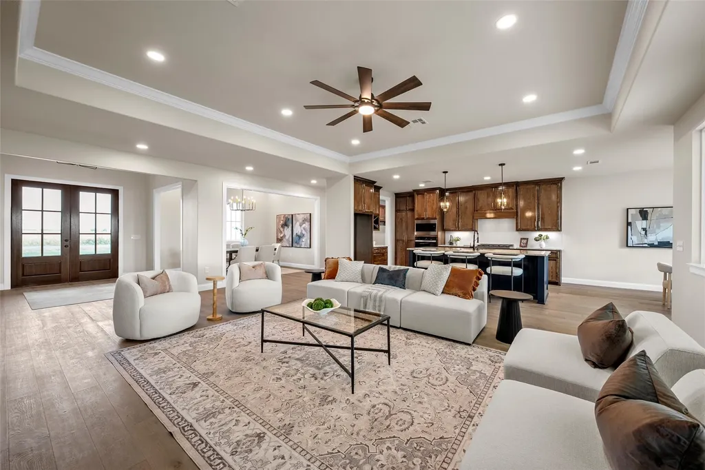 1025 Galaxy Woodway TX 76712