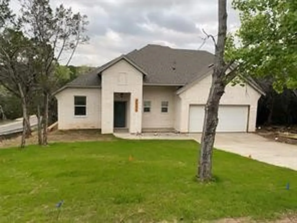 2611 Lakeridge Drive Granbury TX 76048