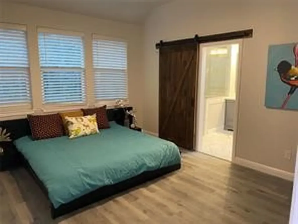 2611 Lakeridge Drive Granbury TX 76048