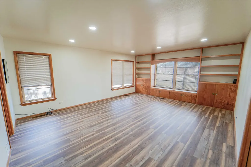 514 W Walker Street Breckenridge TX 76424