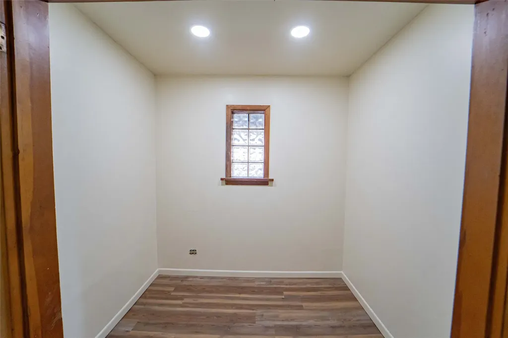 514 W Walker Street Breckenridge TX 76424