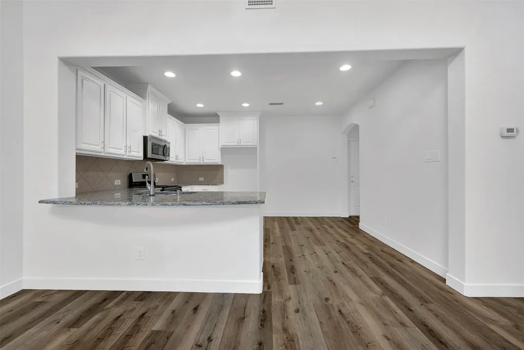 736 S Greenville Avenue Richardson TX 75081