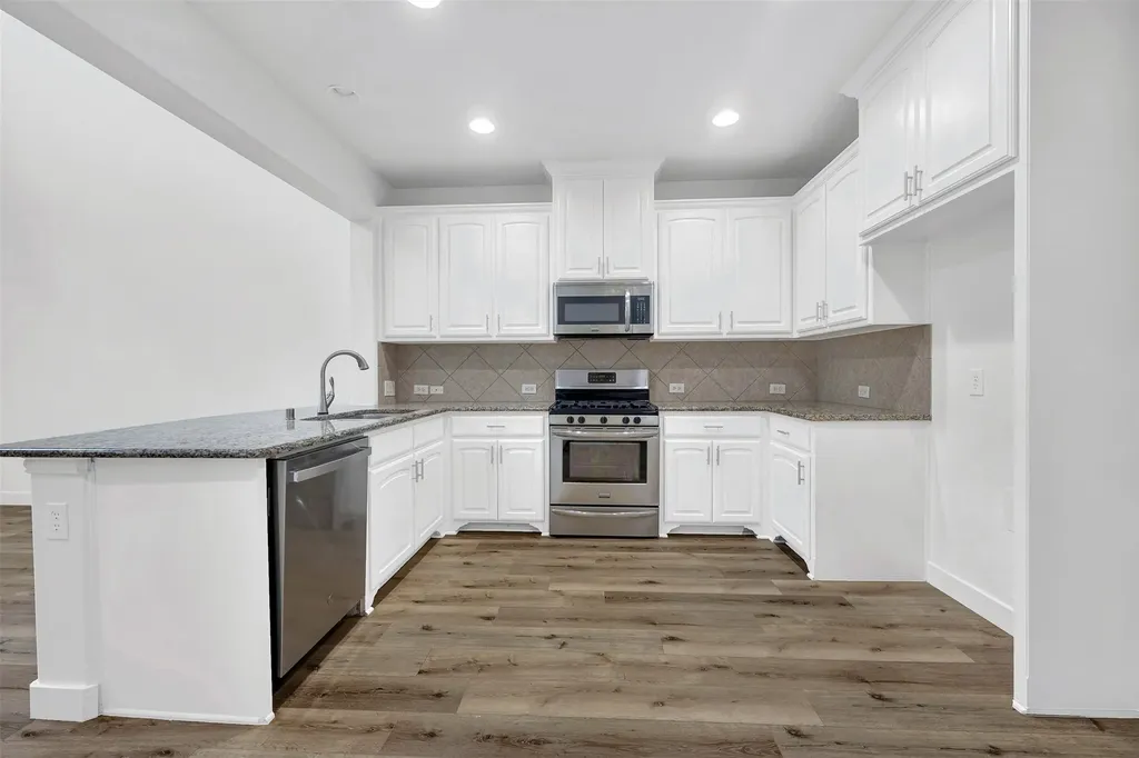 736 S Greenville Avenue Richardson TX 75081