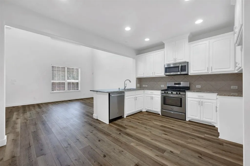 736 S Greenville Avenue Richardson TX 75081