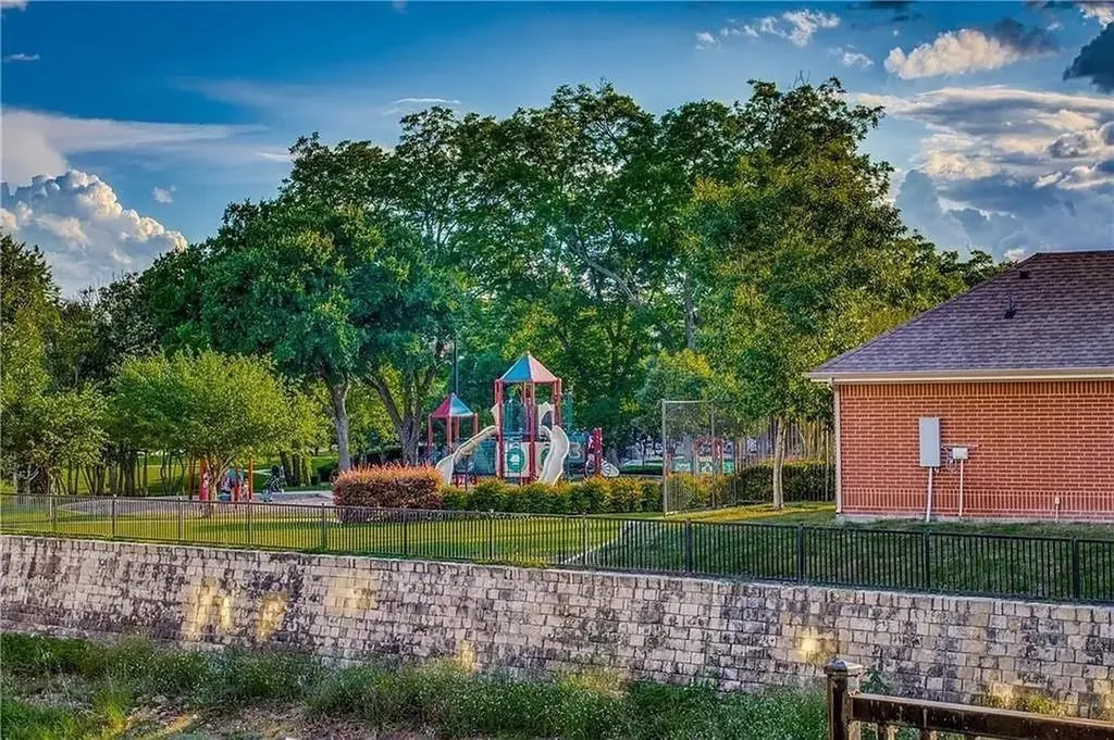 736 S Greenville Avenue Richardson TX 75081