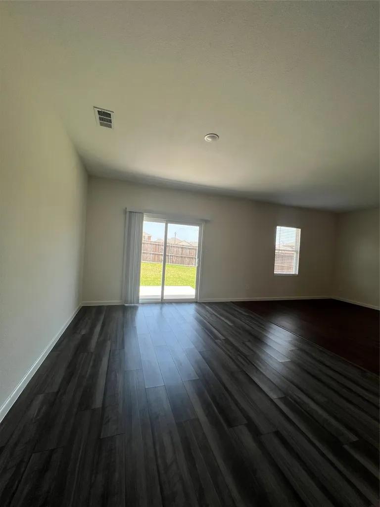 711 Camden Drive Lavon TX 75166