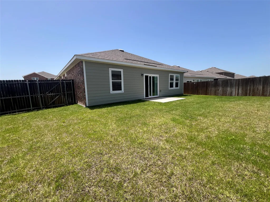 711 Camden Drive Lavon TX 75166