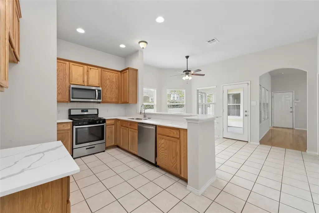 1605 Spanish Moss Way Savannah TX 76227