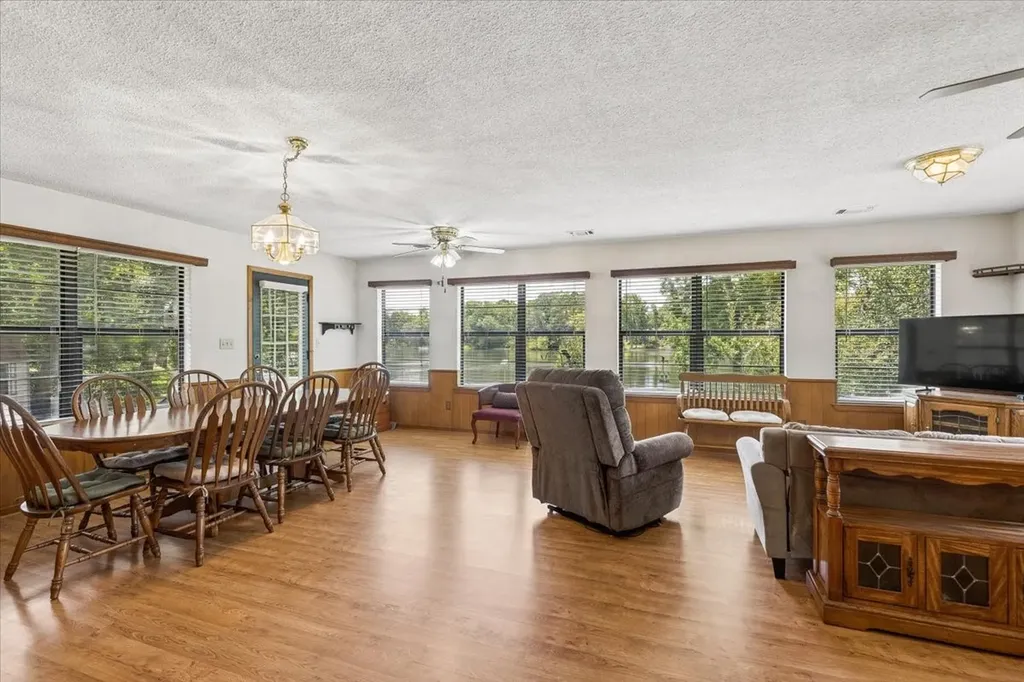 1160 County Road 2425 Mineola TX 75773