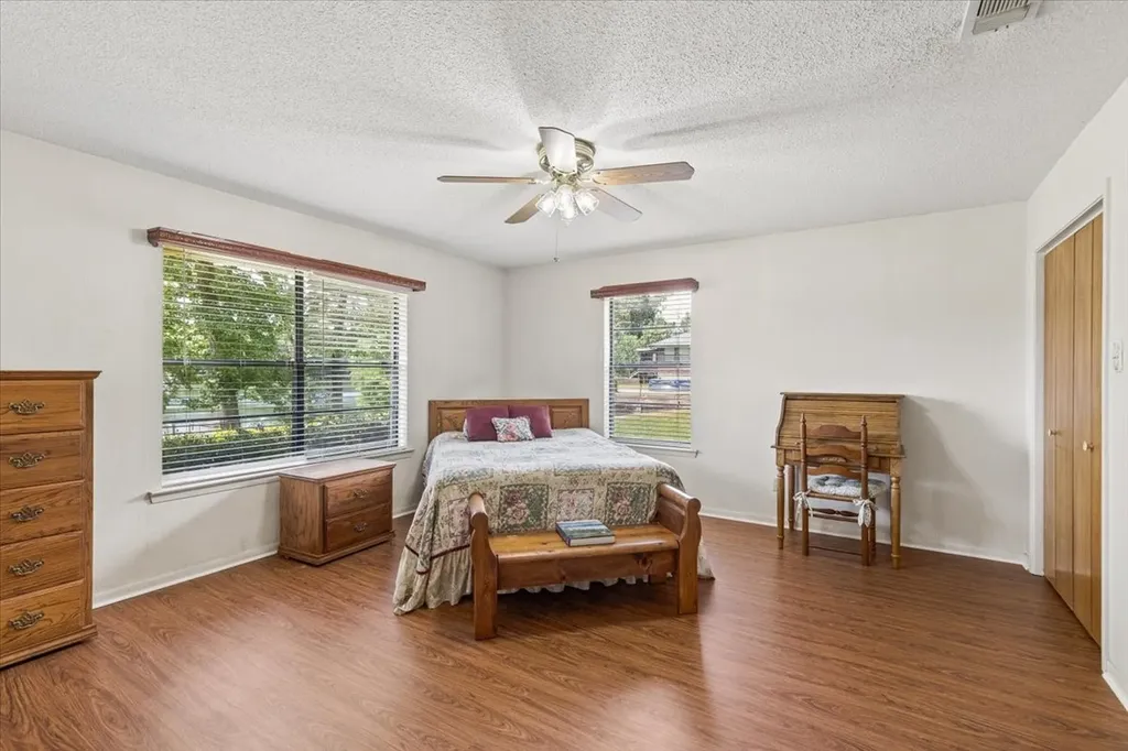 1160 County Road 2425 Mineola TX 75773