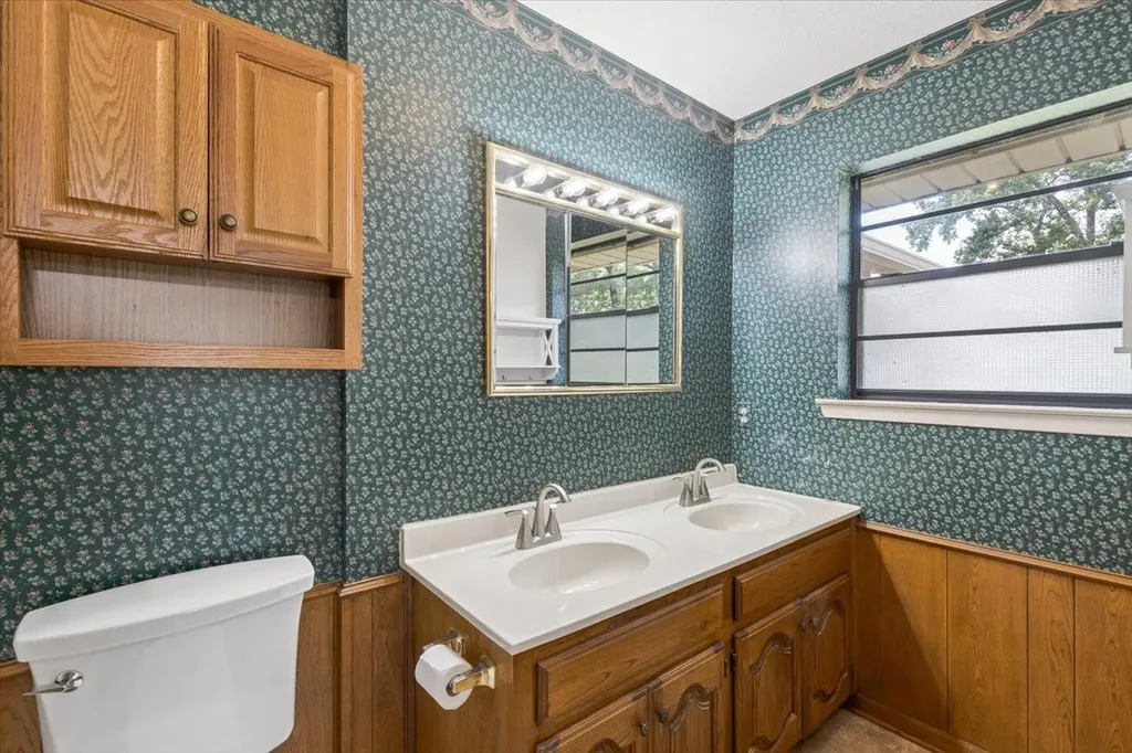 1160 County Road 2425 Mineola TX 75773