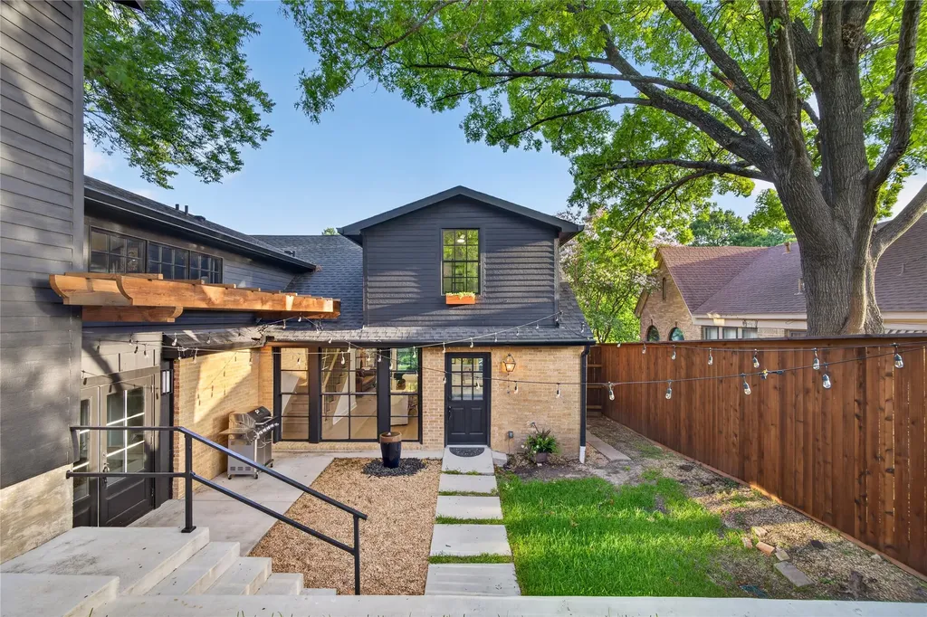 1010 Valencia Street Dallas TX 75223