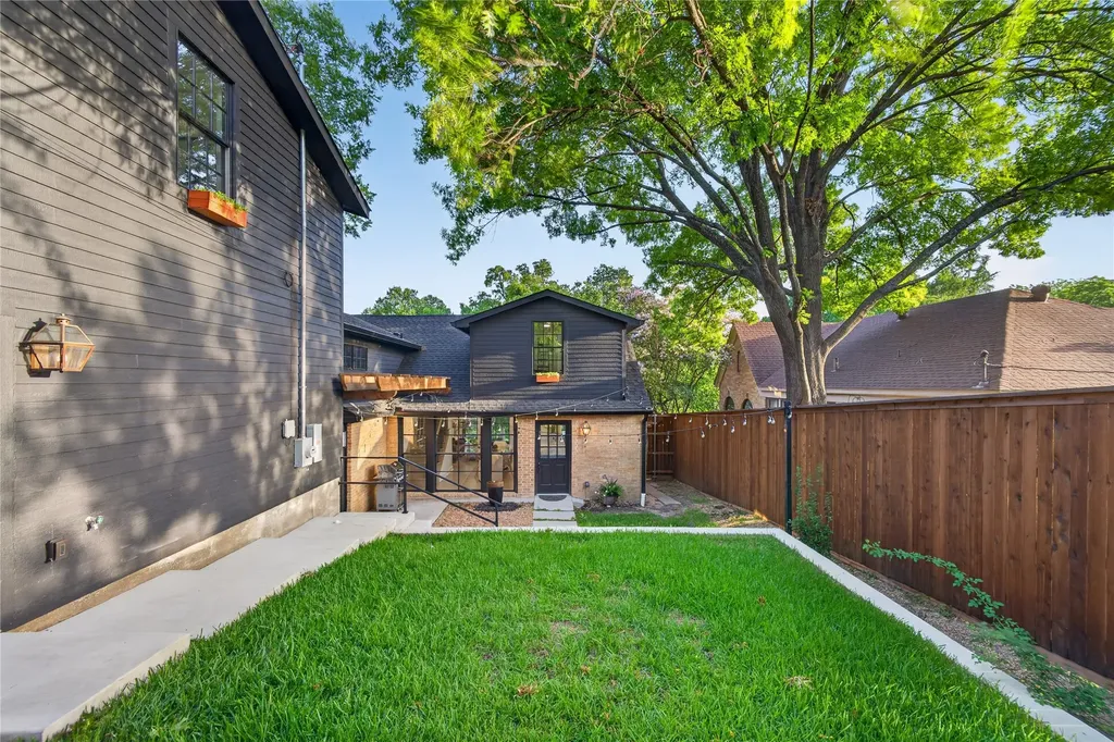 1010 Valencia Street Dallas TX 75223