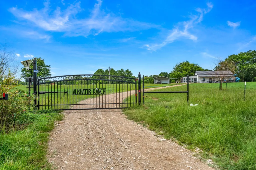 248 Private Road 6420 Alba TX 75410