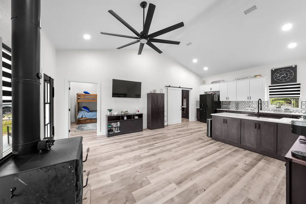 248 Private Road 6420 Alba TX 75410